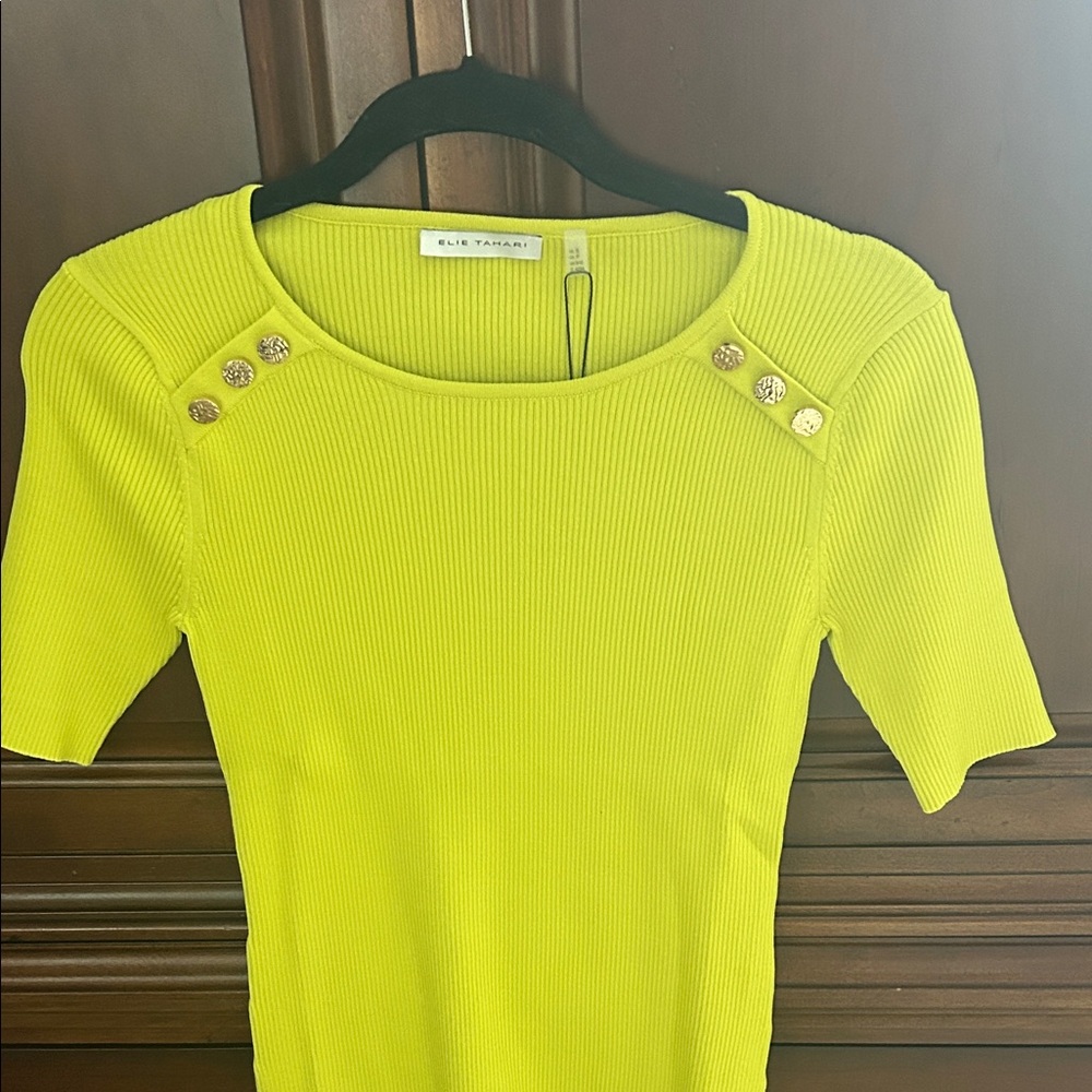 Elie Tahari Gemma Sweater/ Electric Lime Button-Detail Ribbed Tee/Size Small - Picture 5 of 7